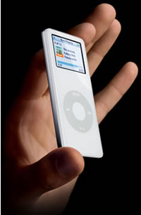 iPod Nano; Mot ROKR; iTunes 5 - Apple kills the competition (again)