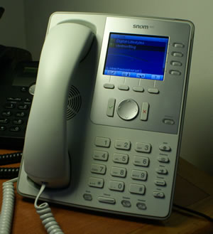 snom 820 review: VoIP Phone First look and Setup (video)