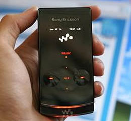 Sony Ericsson W980 To Get Early Release?