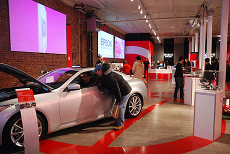 Gadget Feast At The Wired Store, NYC